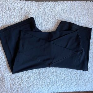 Black High-Waisted Crossover Biker Shorts 7” Inseam